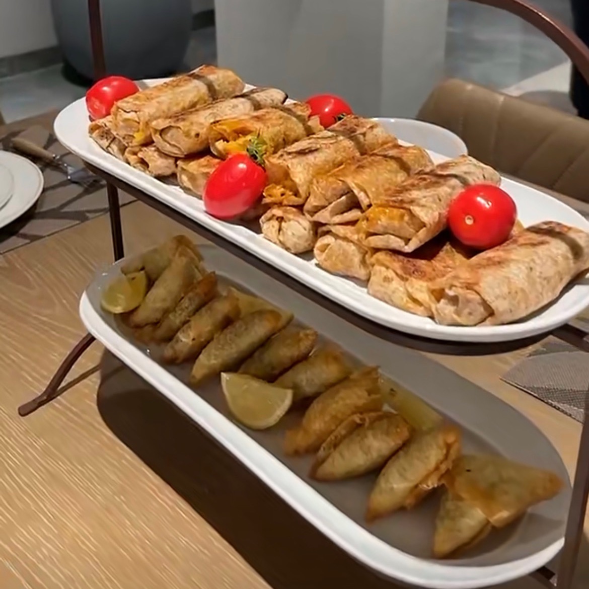 ملعقتان