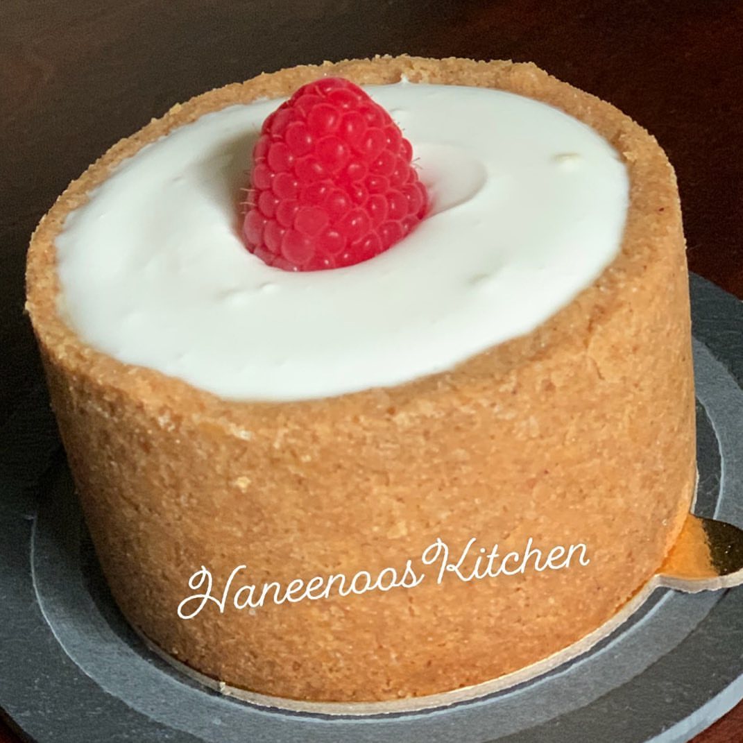 لاتنسوا تزورونا في كريت London cheesecake made by Haneenoo’s kitchen ‍#homemade #fresh #lo
