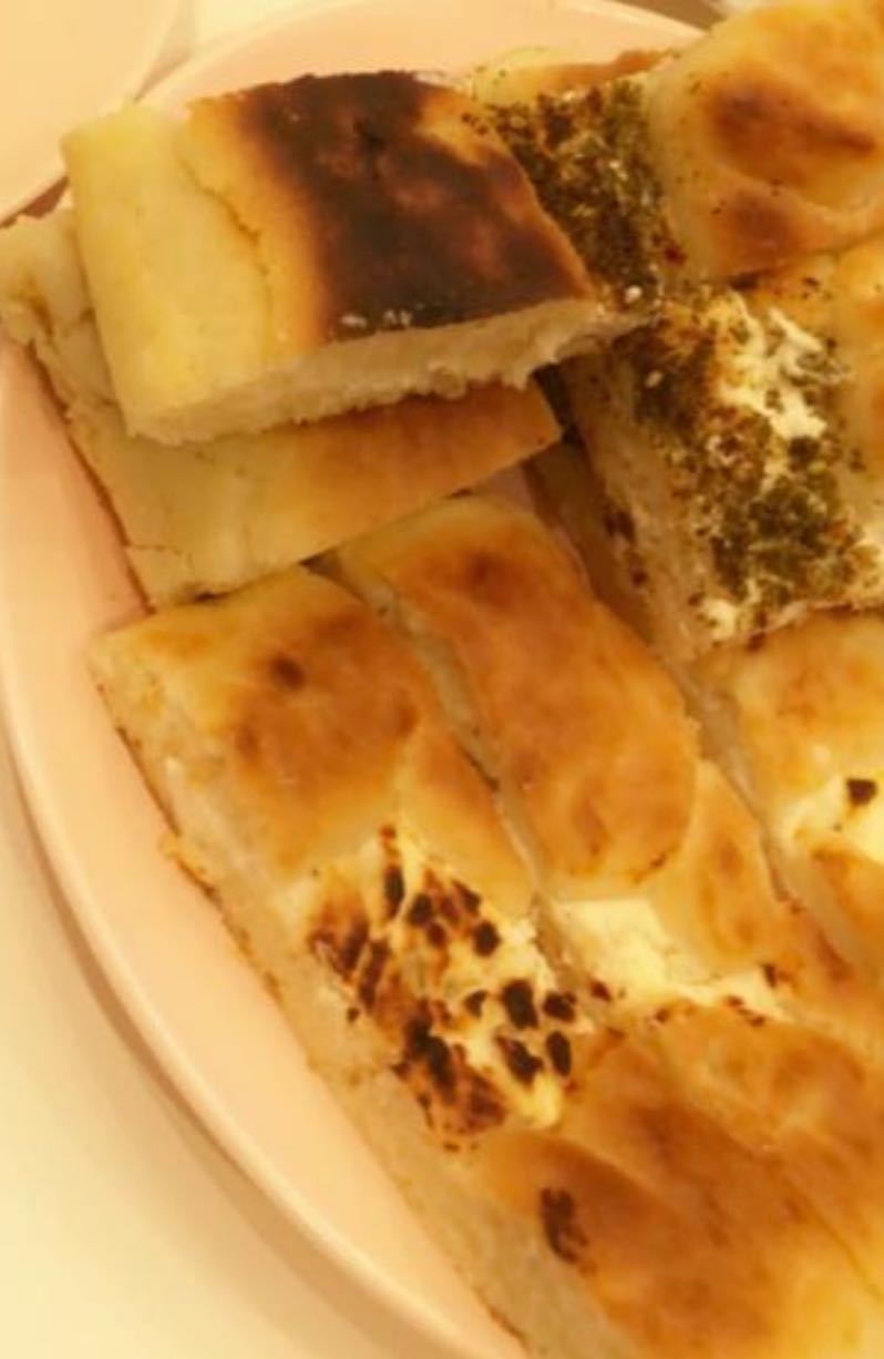 فطاير جبنه بالزعتر