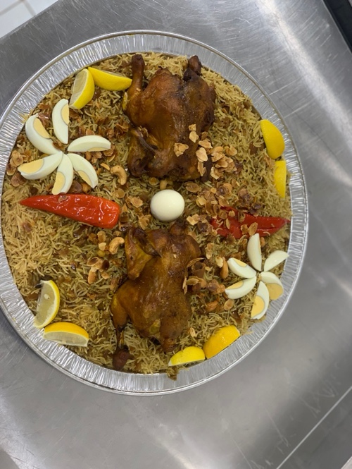 دجاج محشي بالطريقه الحساويه