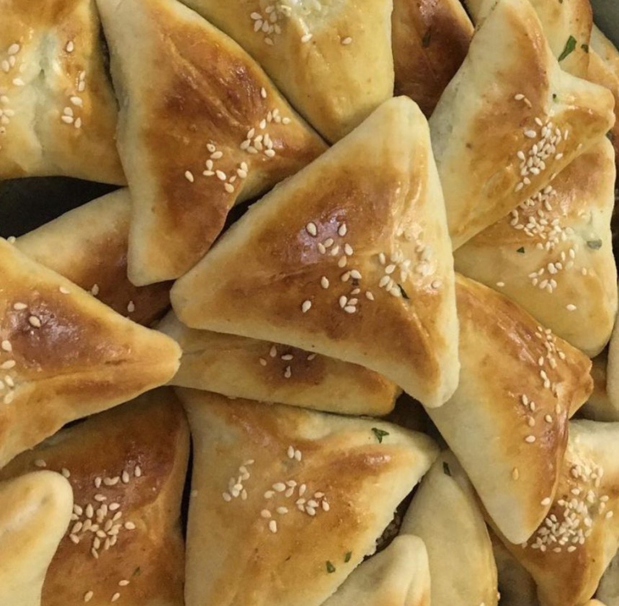 فطائر مشكله الكيلو ب٦٥ ريال
