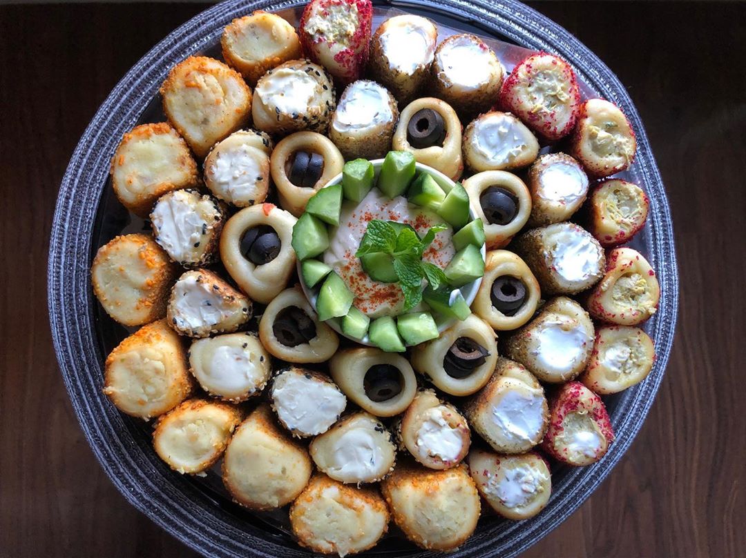 فذاير أسطوانية منوعة..بالعافية لصاحبة الطلب ❤️ . . #الدمام_الخبر #حلوياتي #الظهران #الظهرا