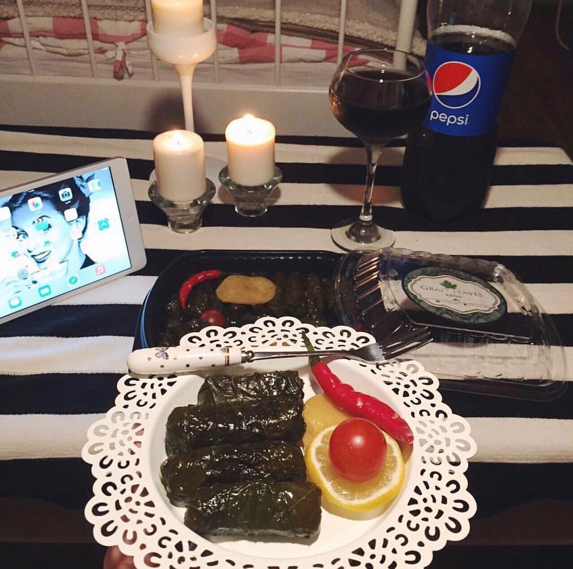 ورق عنبنا اللذيذ ❤️.. حاممضض يحبه قلبك✨ تقدرون تطلبونه قبل بيوم او يومين( تتوفر صحون مناس