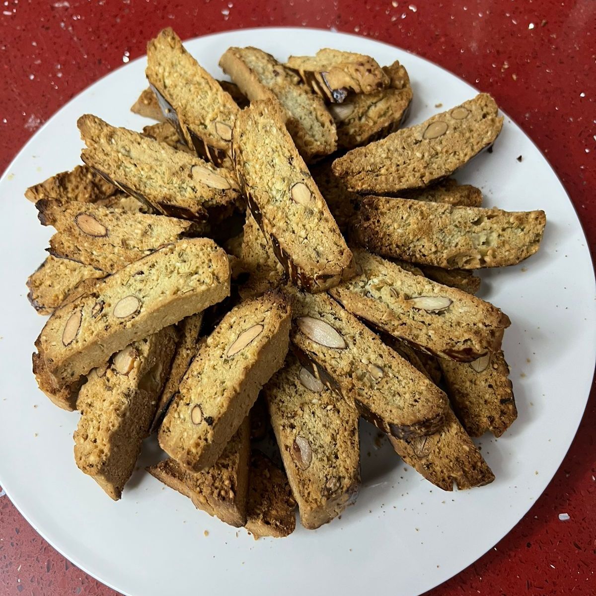 فقاص باللوز والسمسم