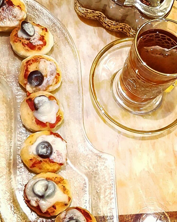ميني بيتزا . . #ميني_بيتزا #بيتزا #اعلانات #اكلات_شعبية #ويكند #طلب #توصيل #الرياض