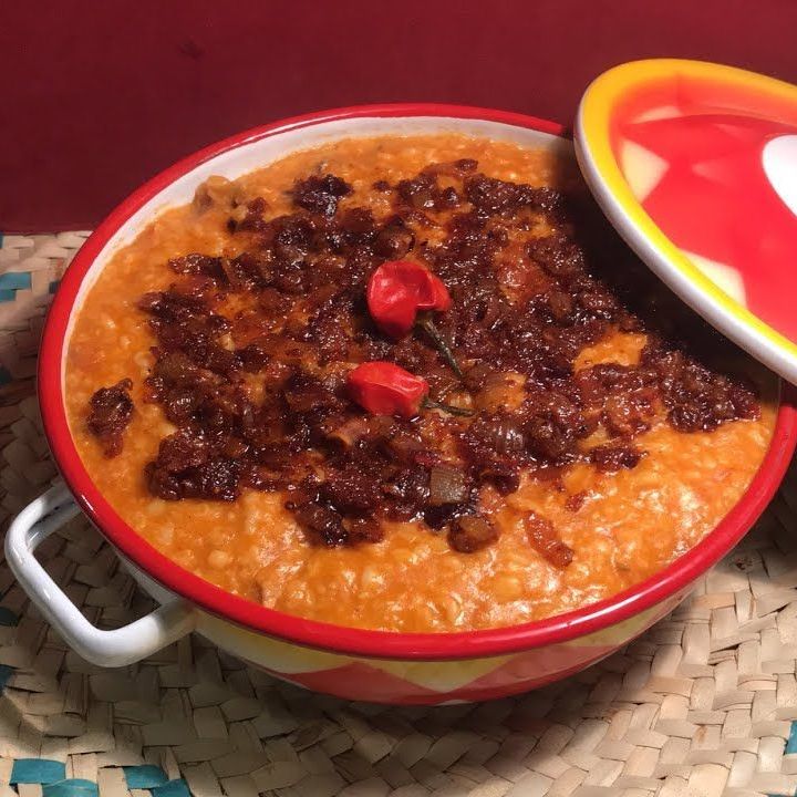 طبق الجريش الاحمر بالدجاج بالسمن البقري اللذيذ