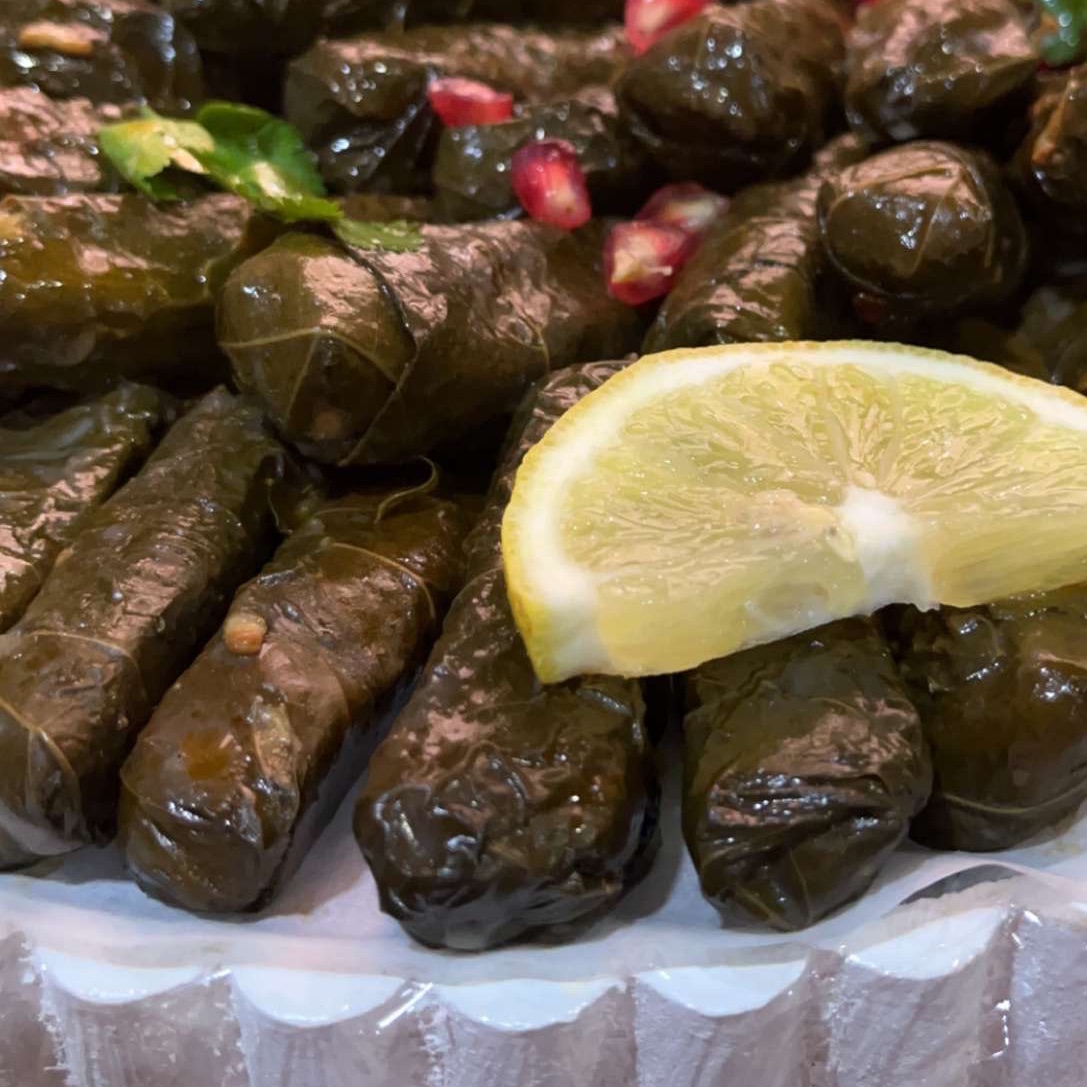 ورق عنب صواني مناسبات الصحون عليكم والتعبئه علينا 🤍♥️