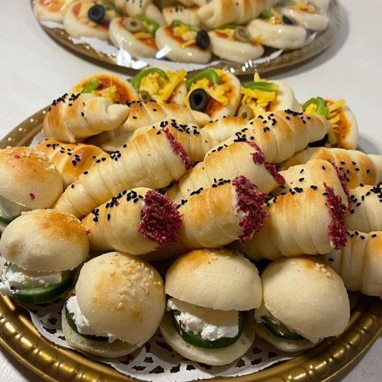 معجنات مشكله صحن وسط