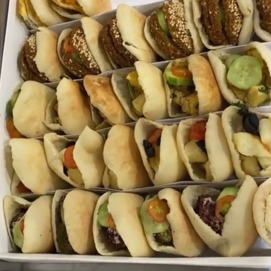 بوكس فلافل ب خبز ميني 😋
