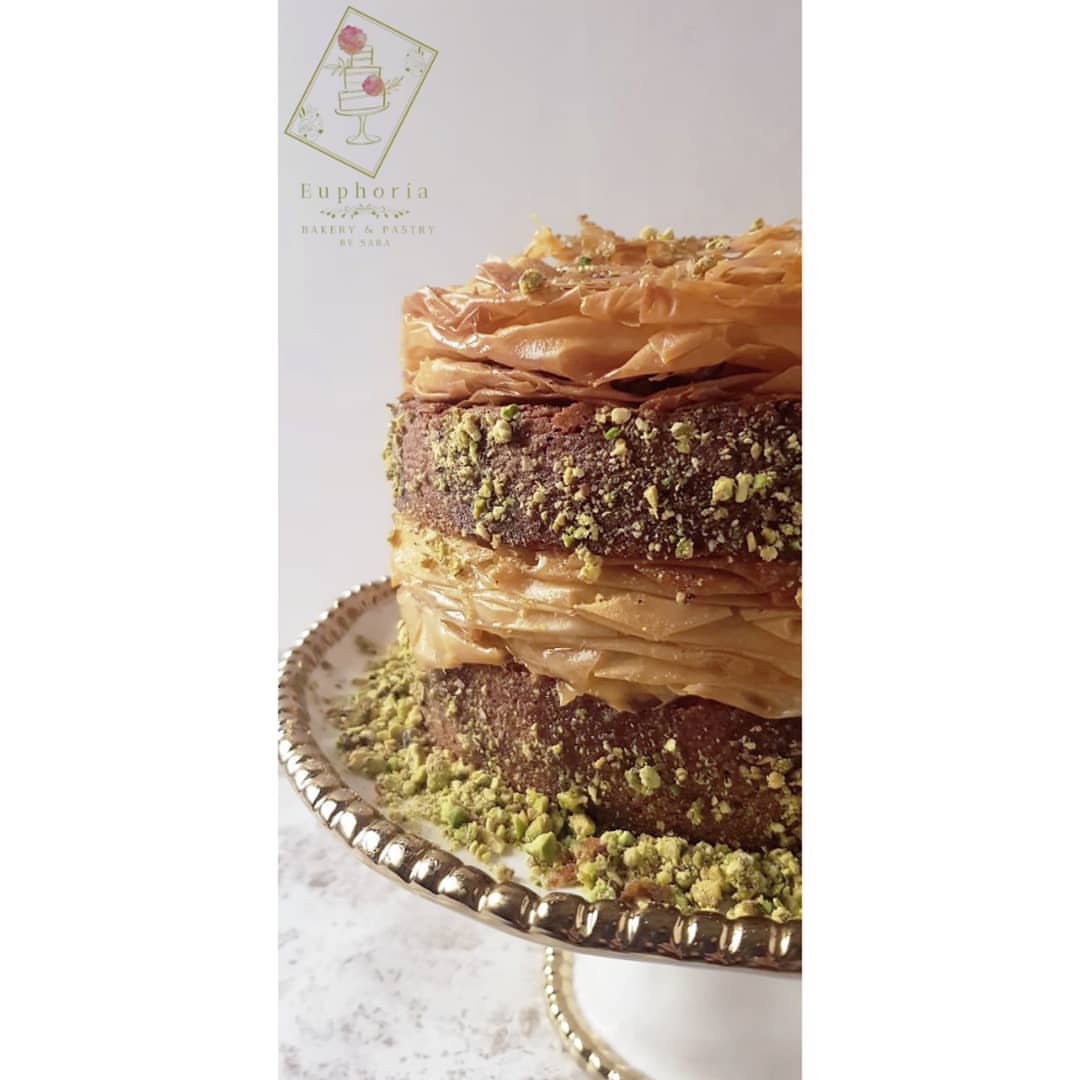 ⁣ ♡ ⁣⁣⁣⁣كيكة البقلاوه بالفستق⁣ ♡ للطلب التواصل عن طريق الدايركت او الوتساب ⁣⁣⁣ ⁣ ♡ Baklava