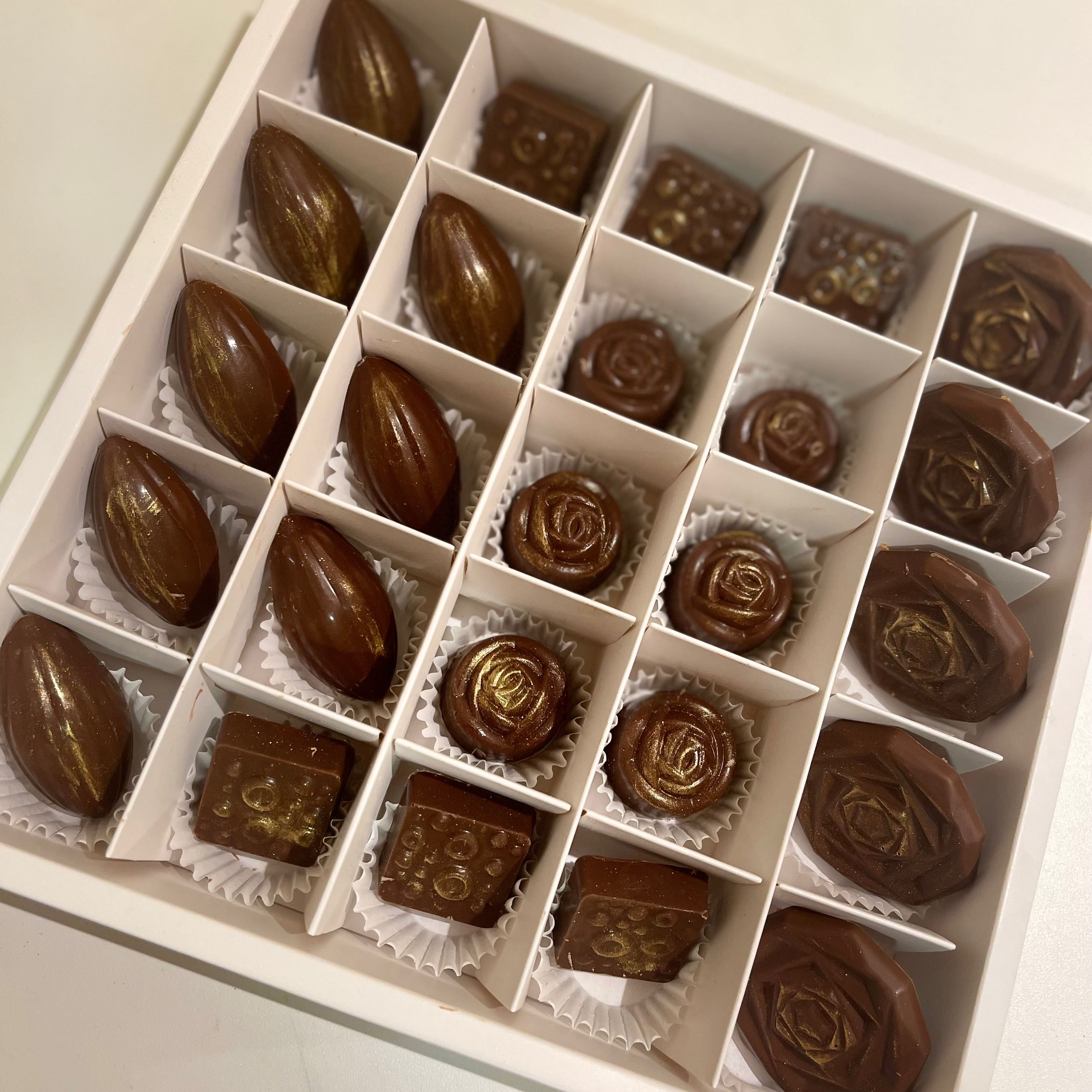 بوكس 🍫🤍