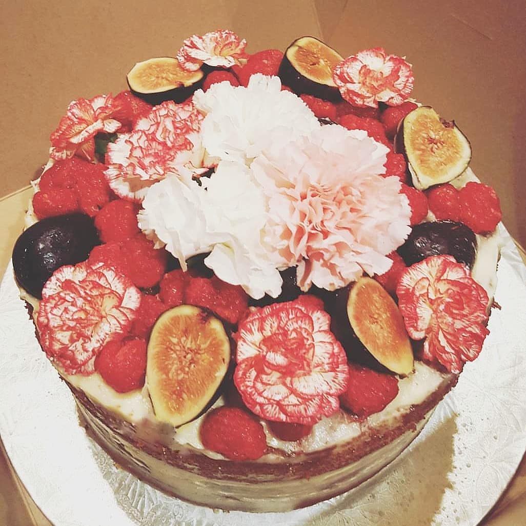 #thebeginingofeuphoria #euphoriacakesbysara #البدايه #بدايةيوفورياكيك #يوفورياكيك#كيكات_جد