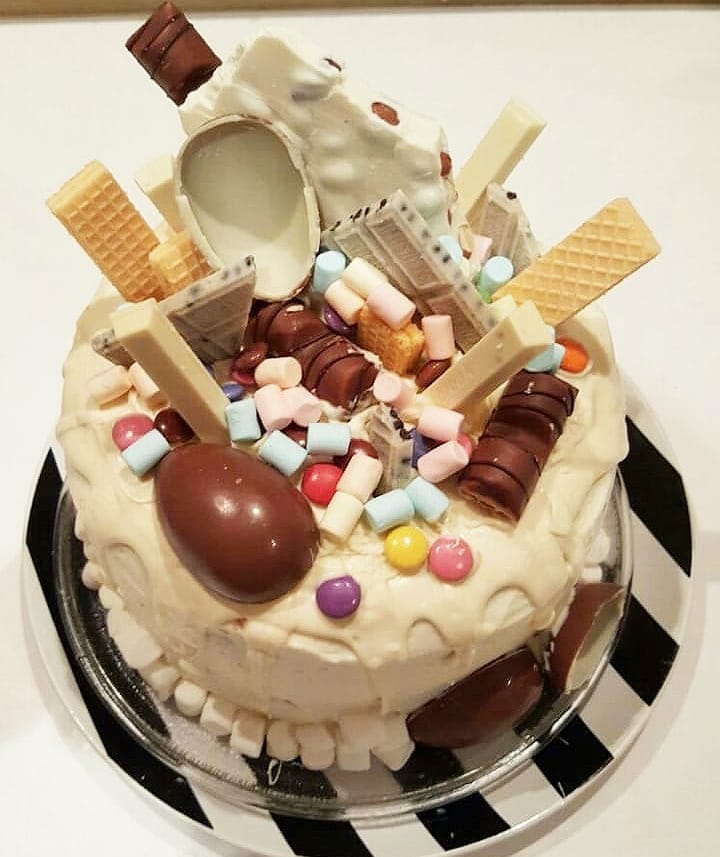 #thebeginingofeuphoria#euphoriacakesbysara#يوفورياكيك #البدايه #بدايةيوفورياكيك #كيكات_جدة