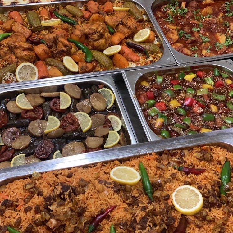 بوفيه مشكل سخان الكبير وسخانات صغيرة حسب طلب زبون كرات البطاطس و داودباشا وكبسة ارد بإنواع