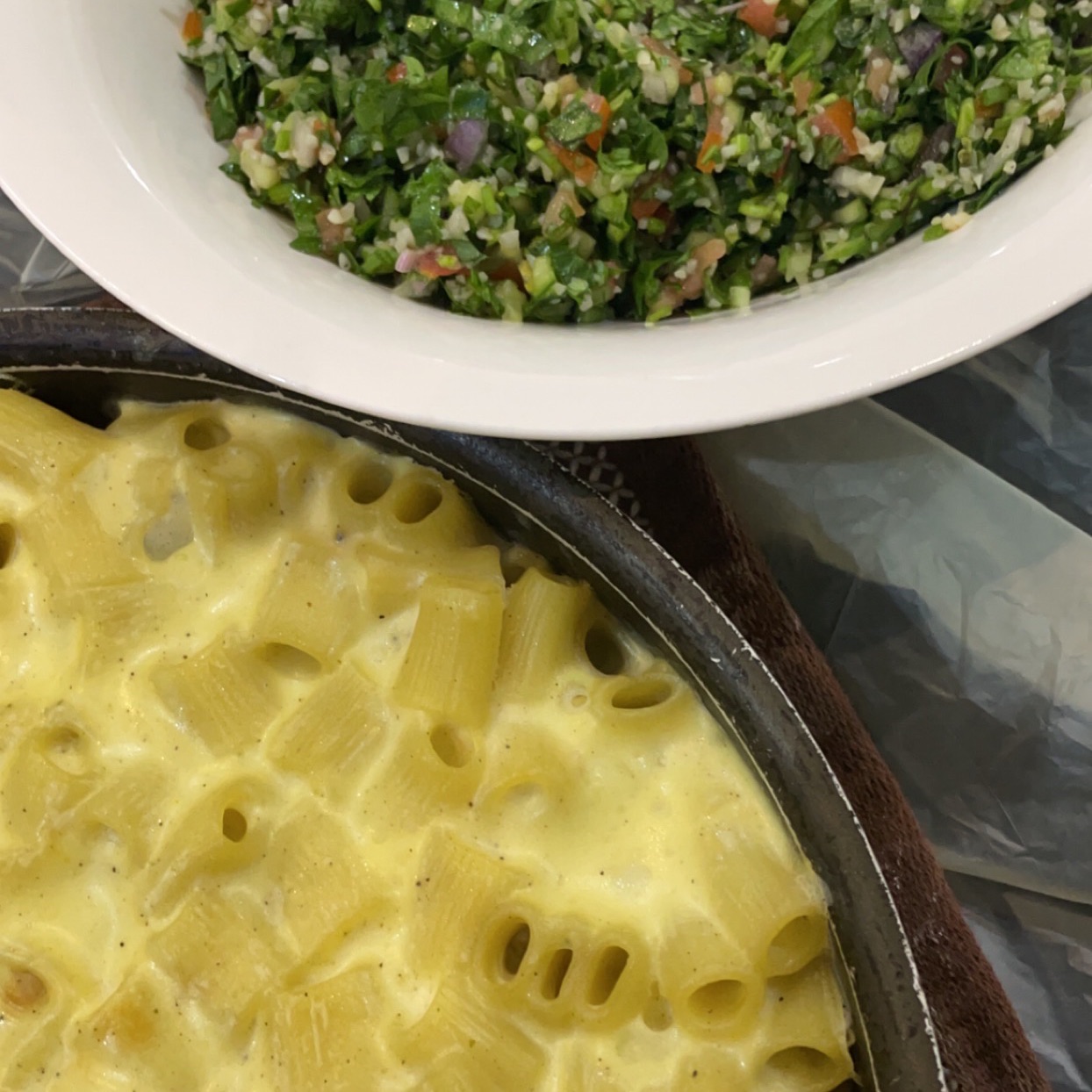 مكرونه بشميل و تبوله