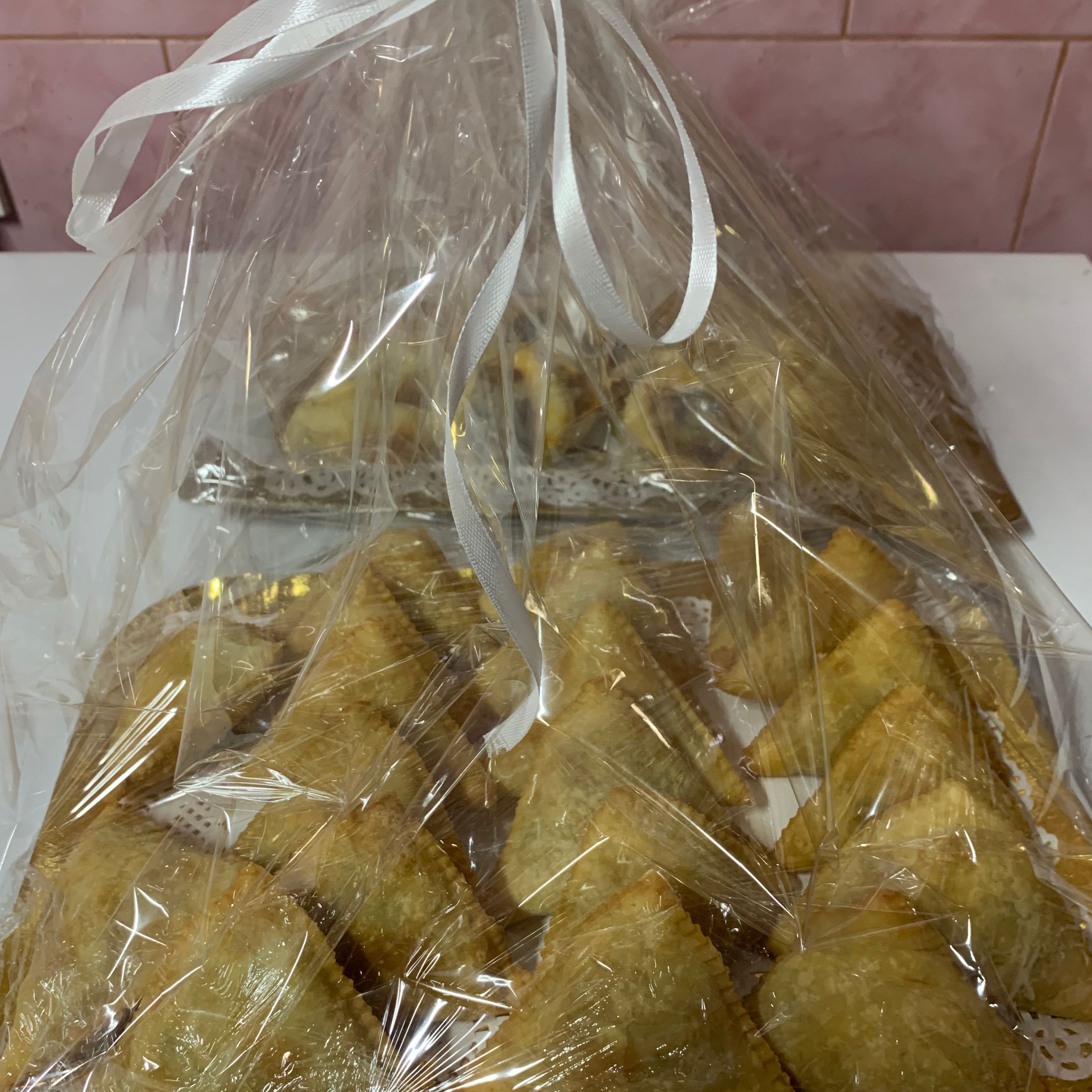 بف