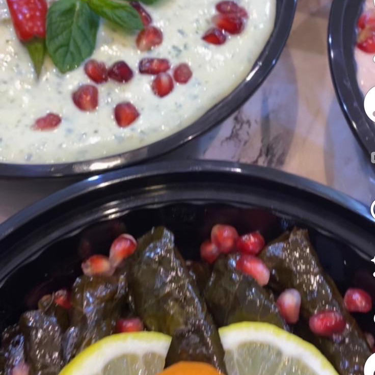 ورق عنب موزون الطعم حموضة وطعم لذيذ وذايب نكهه لن تنسوها من اللذاذه فتة ورق العنب الأكثر ط