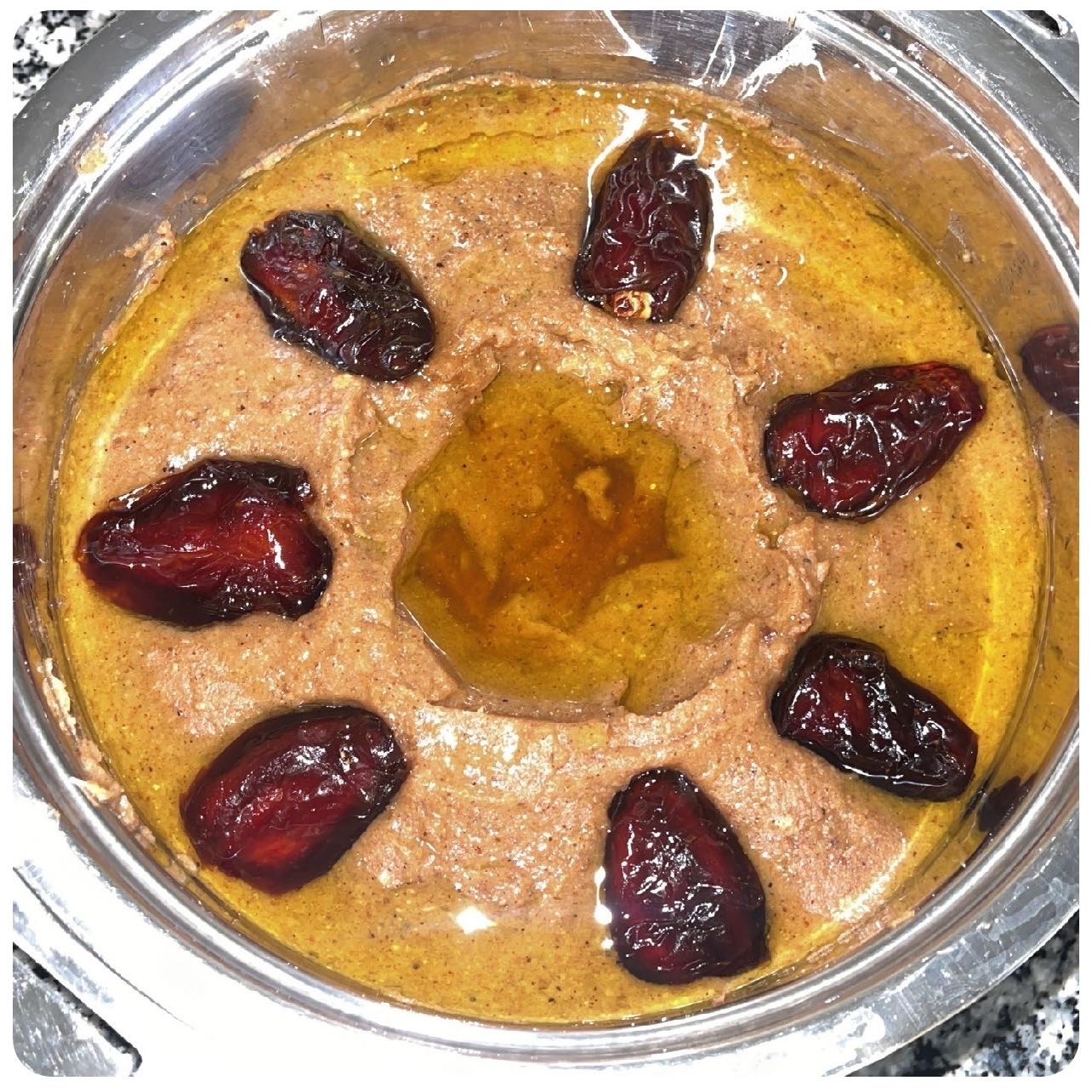 قصدير الكبيره ٣٠﷼ متوسطه ٢٥﷼ صغيره ٢٠﷼ طلب قبله بيوم