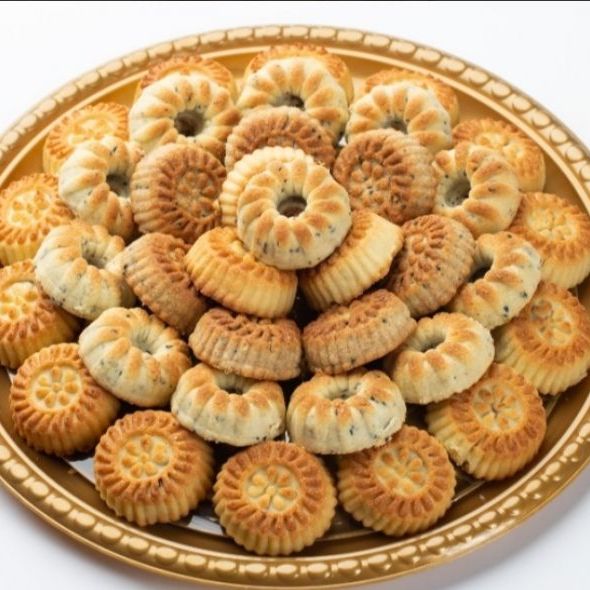 معمول بالتمر /الجوز لذيذ ١٠ حبات ب١٠ ريال