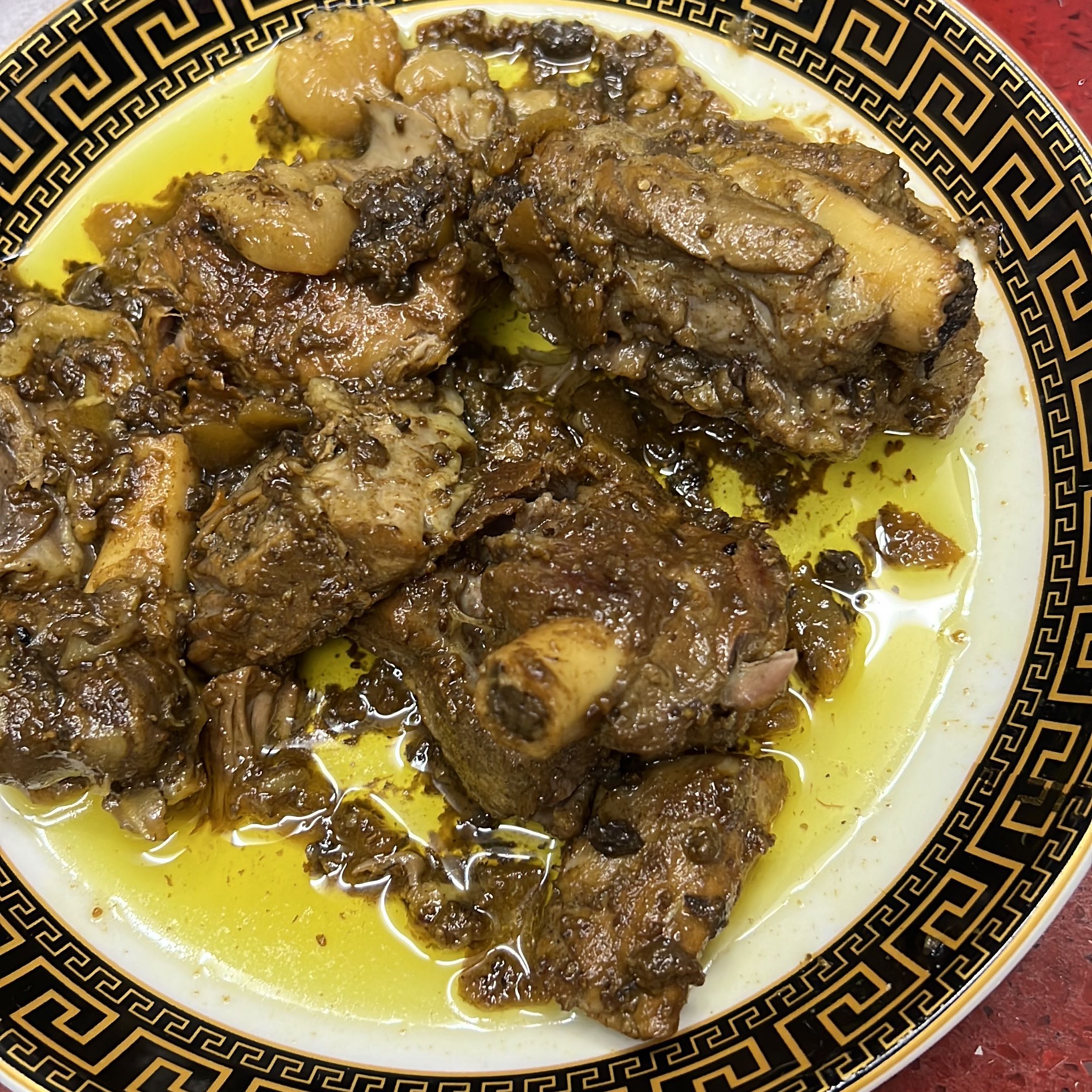 لحم طعم رهيب لذيذ الثمن لحسب الكمية