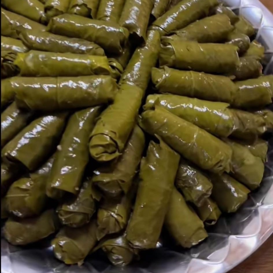 ورق عنب (حامض -سبايسي )مفرزن وجاهز حسب الطلب