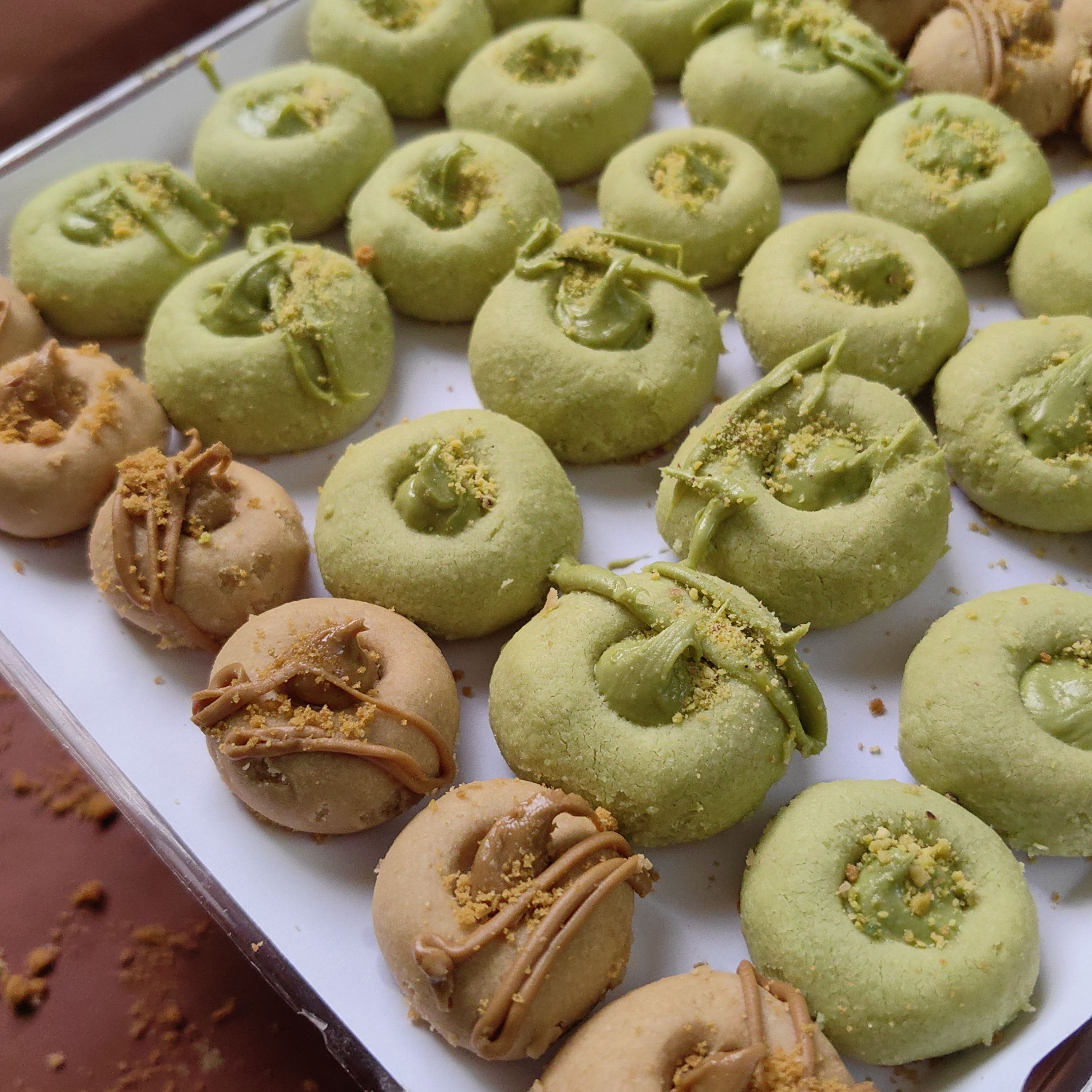 غريبة نوع واحد فستق او لوتس 😋