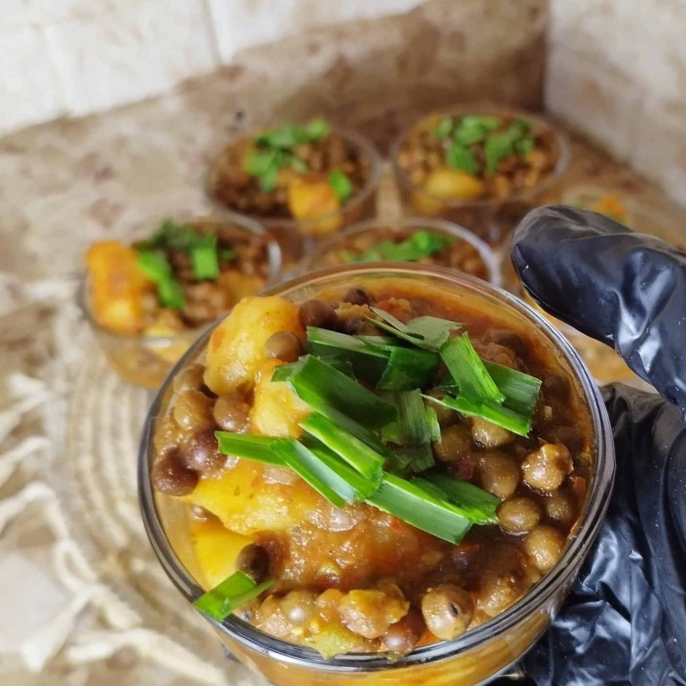 بطاط بالتمر الهندي والعتر 😍 اكلة عدنيه بامتياز لذيذه وسبايسي ومتوفر بارد ❤️