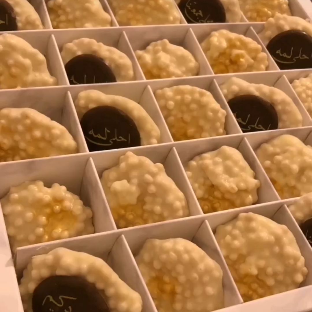 شكلاته بلجيكيه بعباراة ترحيبيه ☺️