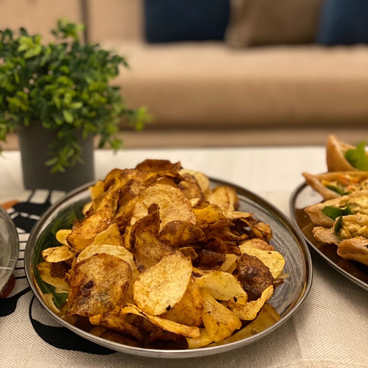 بطاطس شيبس حار حلو