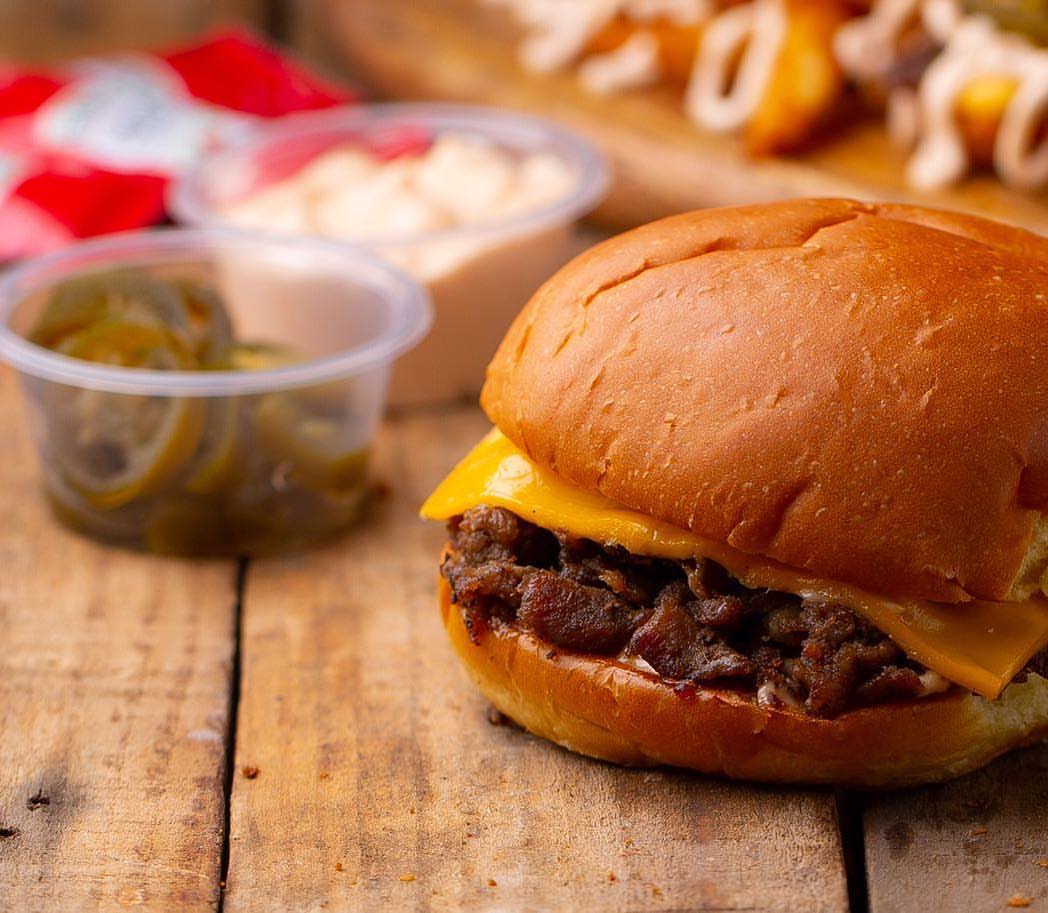 اشبع حواسك واستمتع #phillycheesesteak