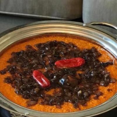 جريش أحمر حار حراق أو عادي مع الكشنه (حجم كبير يكفي أكثر من 10 اشخاص) الطلب قبل بوقت للتحض