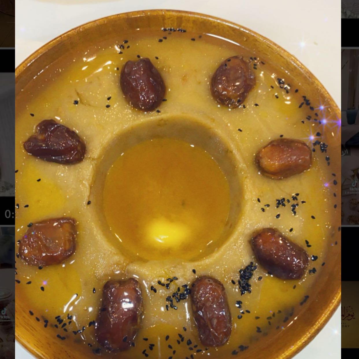 عريكة بالسمن والعسل مزينه بالتمر