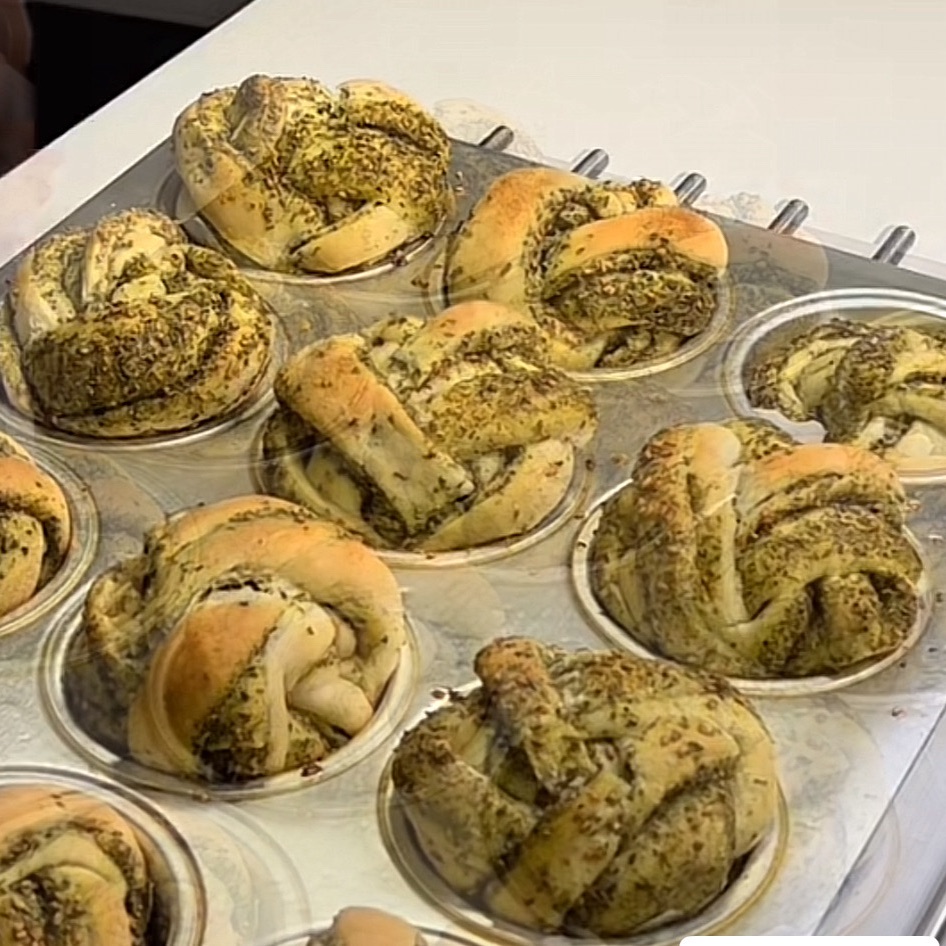باكو زعتر بالجبنة الذيذه ماتقوم