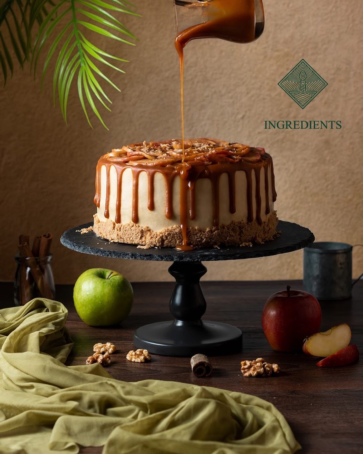 متّع حواسك مع كيكة التفاح الفرنسية Delight your senses with our Frensh Apple Cake #كيكة_ال