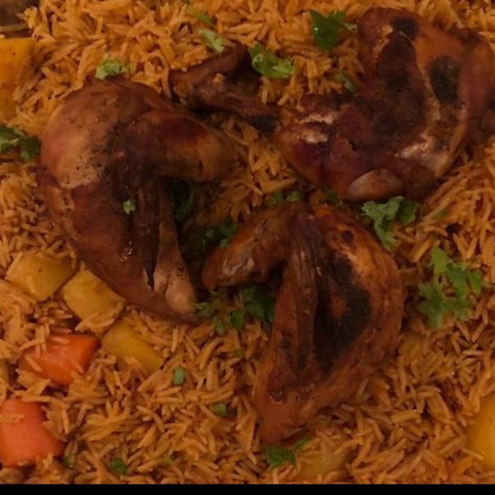 كبسة حمراء حايليه حبة دجاجة الموقع...الخبر كما أيضا يتوفر العديد من أنواع الكبسات +السلطة