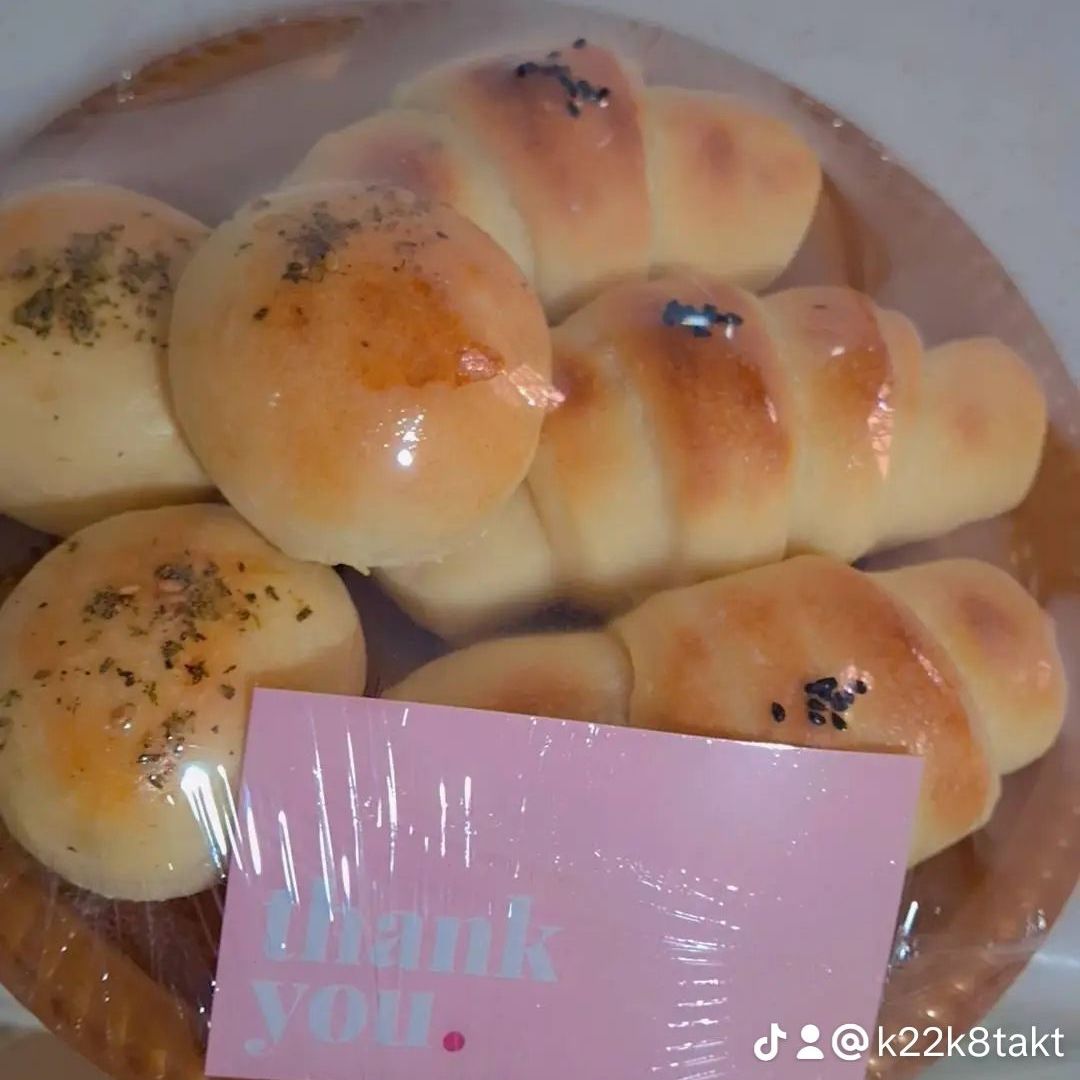 فطاير بالجبنه والزعتر والسبانخ