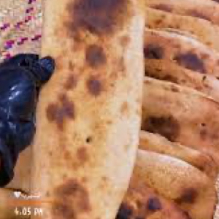 خبز تنور ابيض وبر ممتاز على حسب الطلب