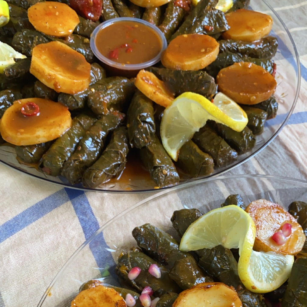 الذ ورق عنب حامض وسبايسي