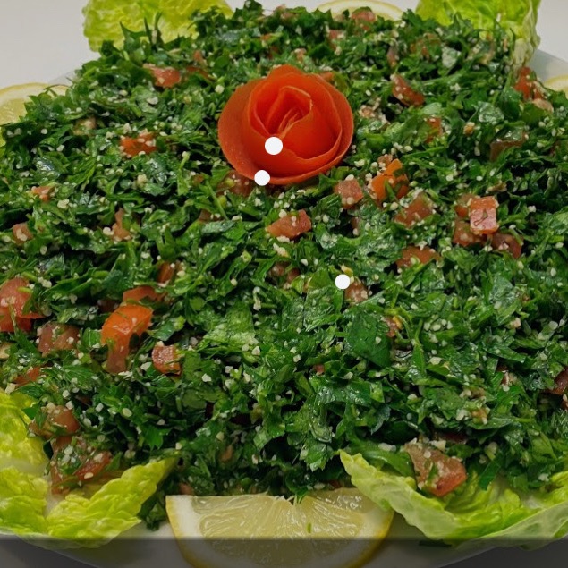 تبولة بزيت الزيتون والبرغل