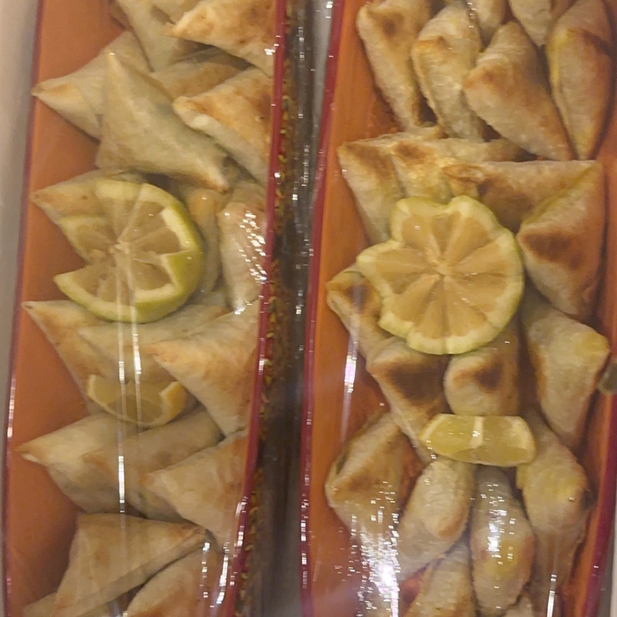 سمبوسة دجاج وسمبوسة جبن
