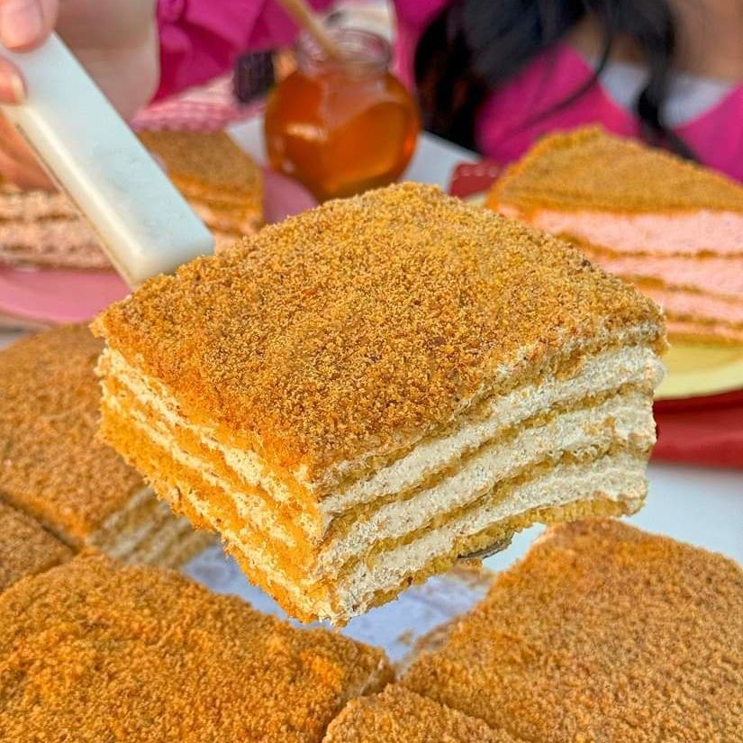 كيكه العسل الروسيه (كوفي)