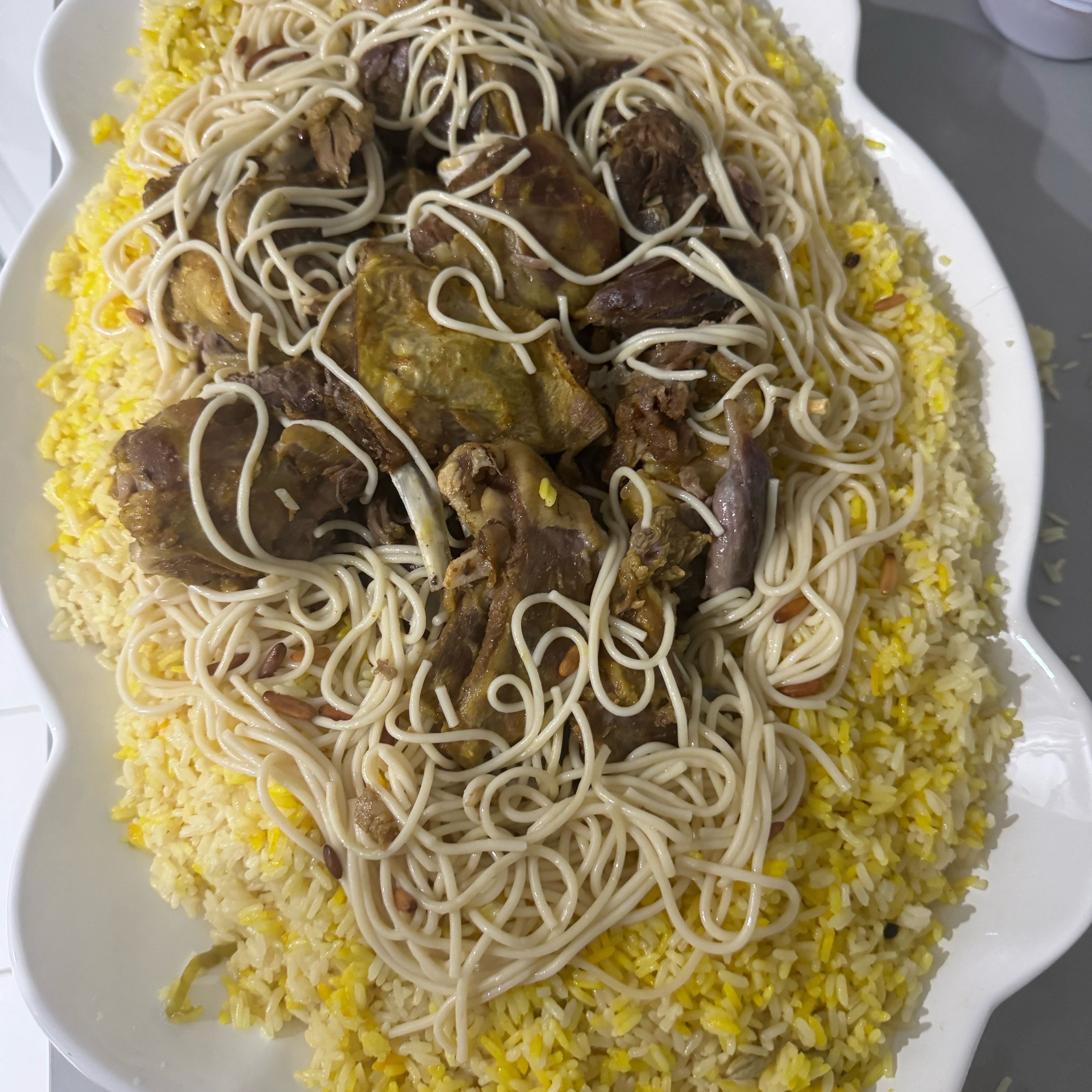 مندي باللحم البلدي ال كيلو ب ١٣٠ ريال اثنين كيلو ب ٢٥٠ بدلا من ٢٦٠ ثلاثه كيلو ب ٣٥٠ ريال ب