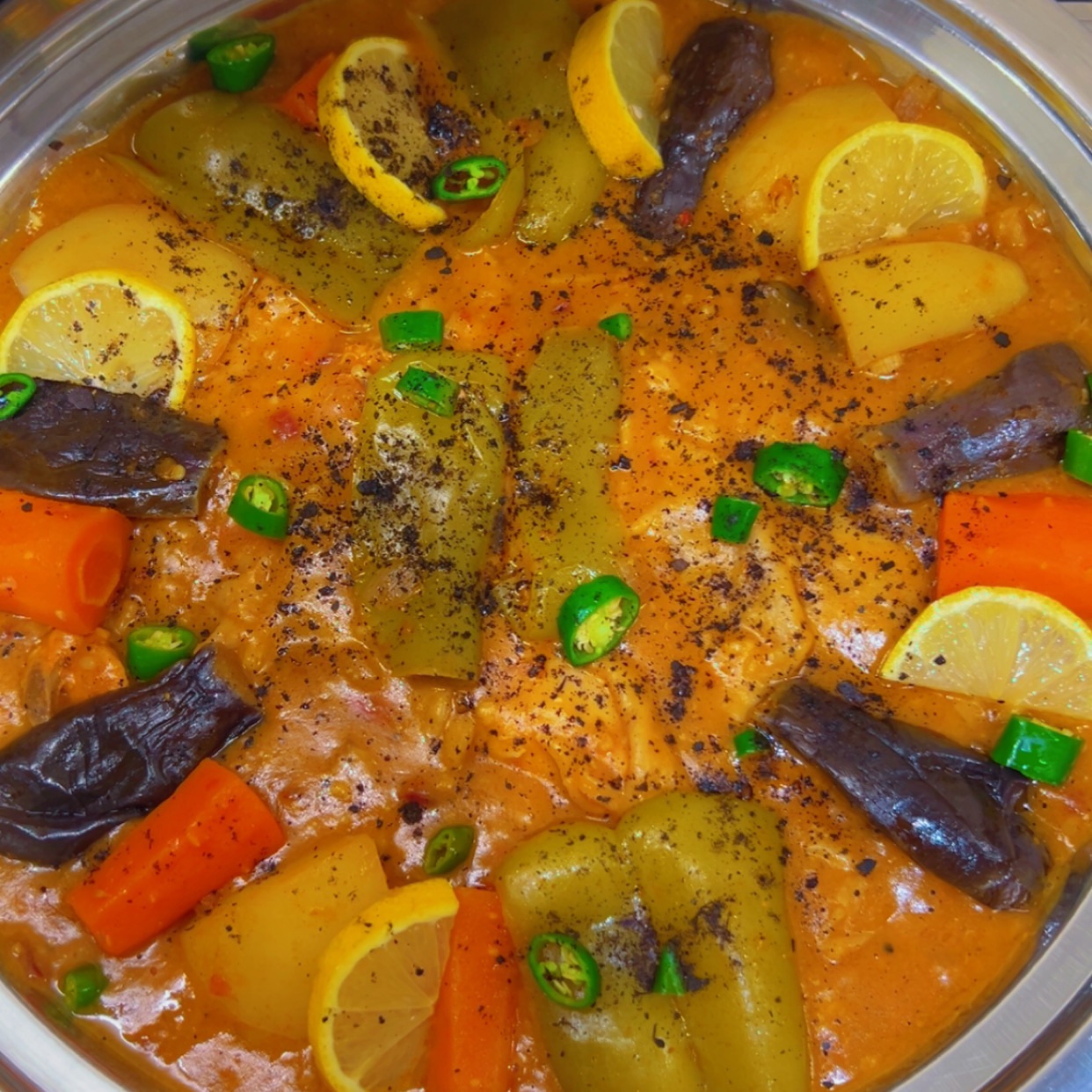 مرقوق بالحم والخضار