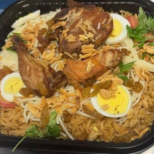 غوزي الدجاج +سلطة لبن +دقوس حار+سمبوسة بالحم