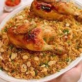 أصل الضيافة.. كبسة الدجاج "شغل بيت" بنكهة لا تُنسى 🍗🌾 بعد سنوات من الإتقان في عالم الحلو