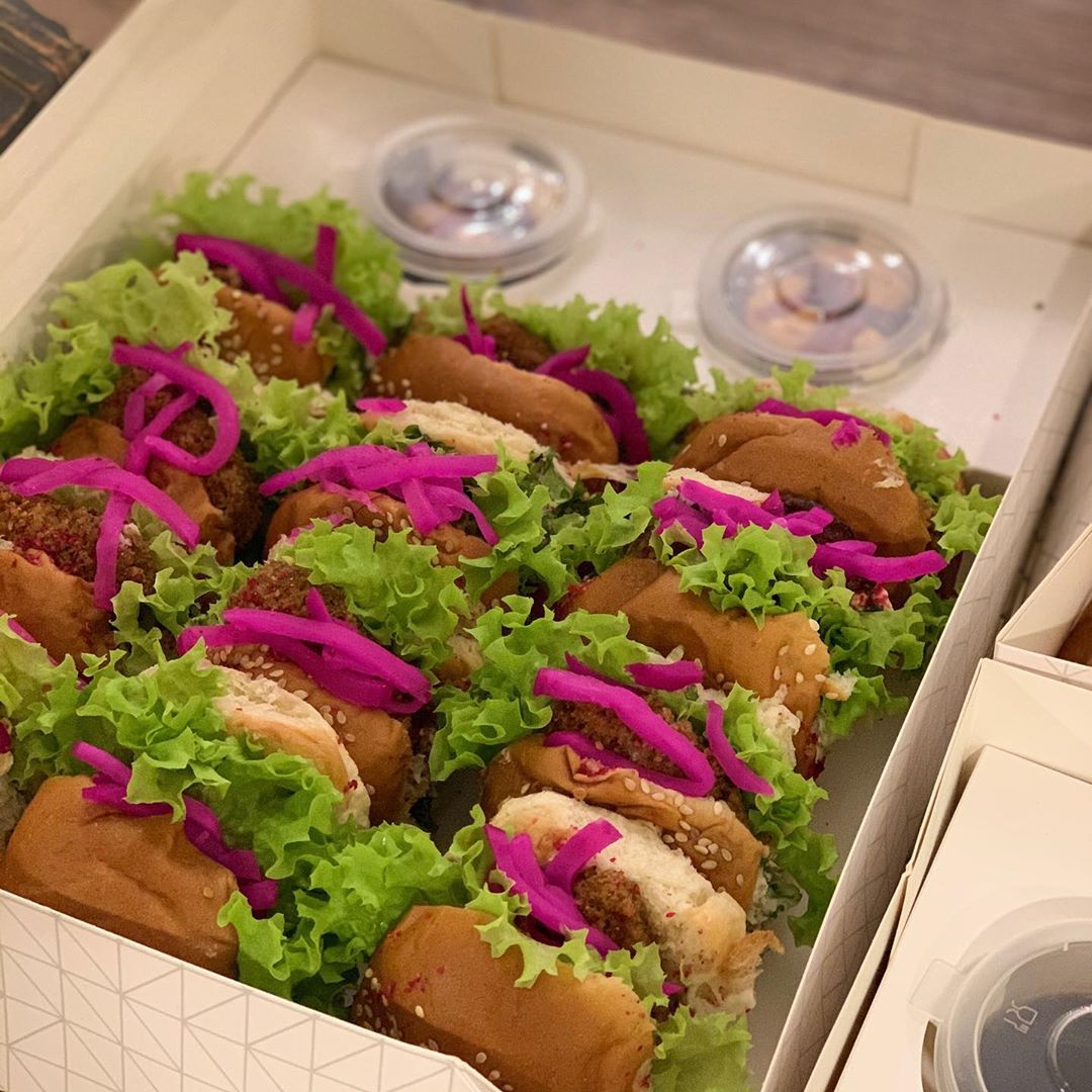 بالعافيه على قلوبكم