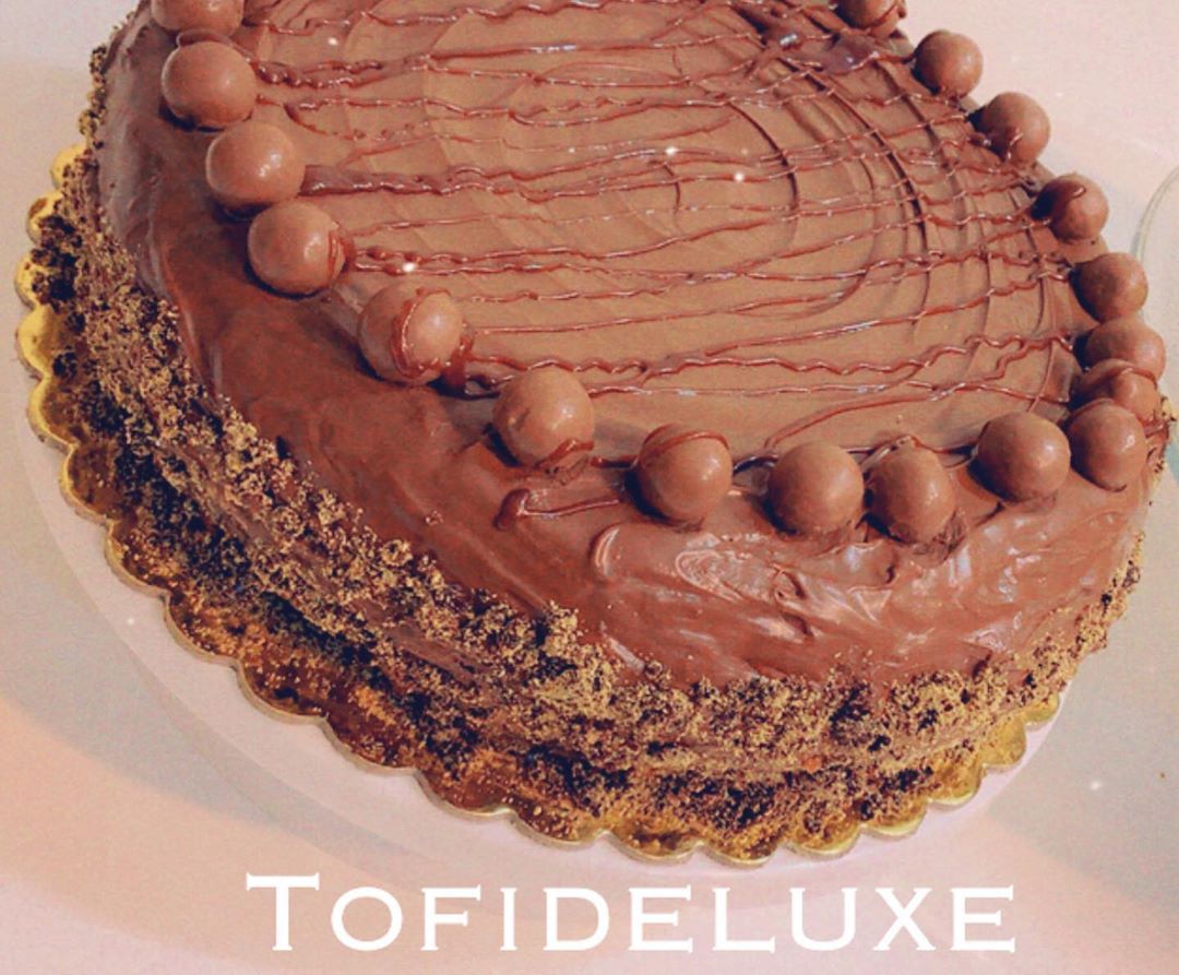 - كيكة الشوكولاته اللذيذة | بسعر 150 ريال ✨ #لوتس #كرات_اللوتس #كيكة_الزبادي #حلا #بسبوسة