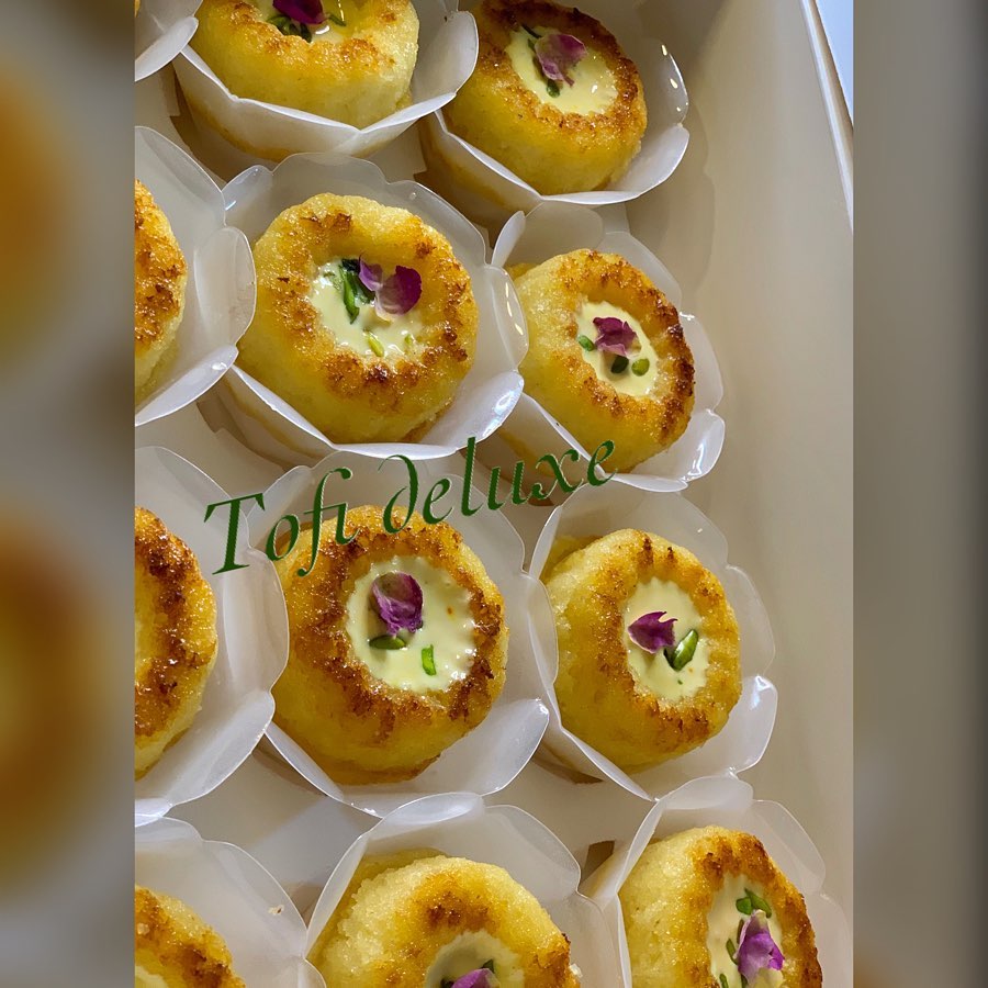 ميني بسبوسة بصوص الزعفران 12 حبةب 100 لذاذذذة #لوتس #كرات_اللوتس #كيكة_الزبادي #حلا #بسبوس