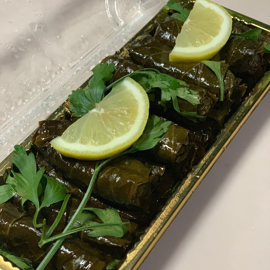 ورق عنب حامض حلو بأجود وأغلى انواع ورق العنب، الطلب قبل بيوم او يومين نضمن لكم بتجربونه مر