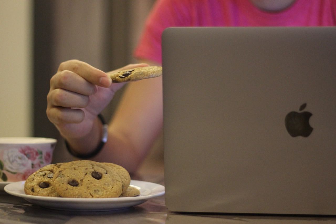 Don’t think more!! . Take cookies while studying . Direct message for order . . #dammam_ci